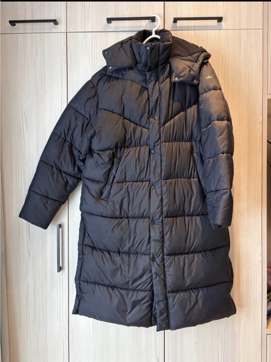 ALO Yoga Jackets & Blazers - alo Gold Rush Puffer Trench - size Large